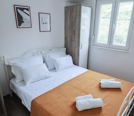 Vila Olea Kastel Novi