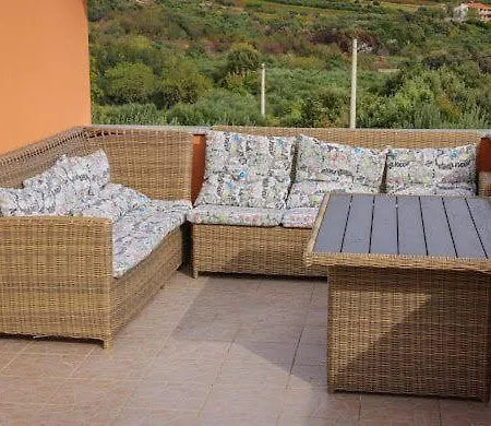 Olea Vila Kastel Novi
